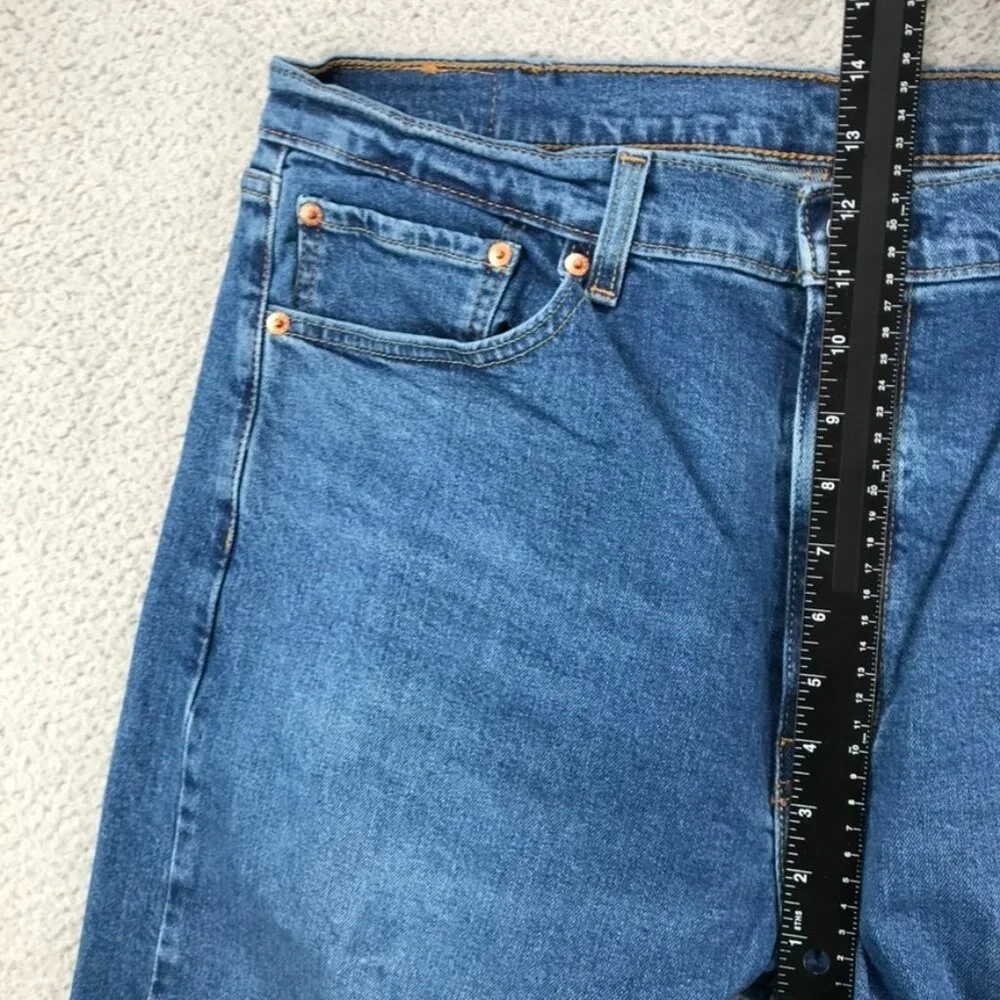 LEVIS 505 Jeans Mens 38x30 Regular Fit Straight Leg‎ Medium Wash Denim *FLAW